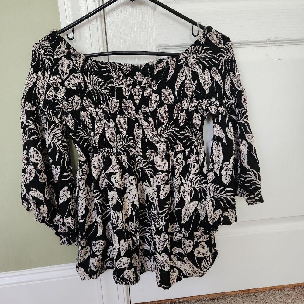Black and White Floral Women's Top